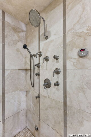 Image 17 of 36 For 4242 Broadway  1504