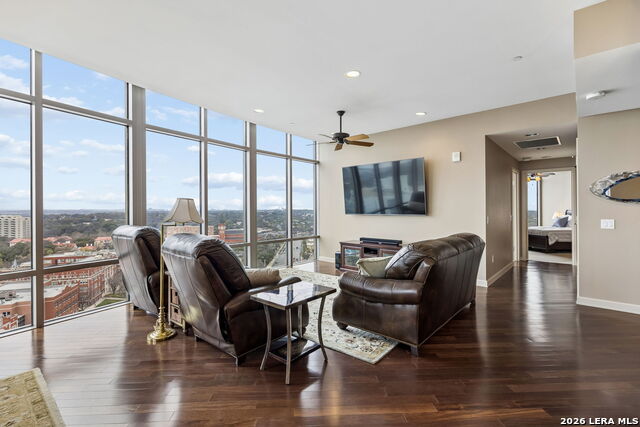 Image 2 of 36 For 4242 Broadway  1504