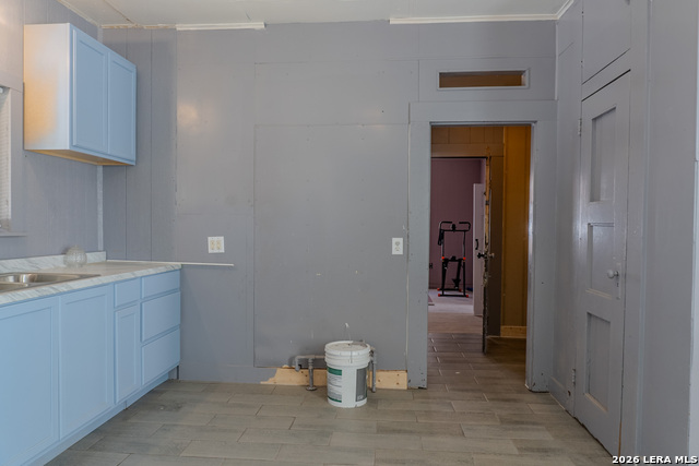 Image 11 of 43 For 918 New Laredo