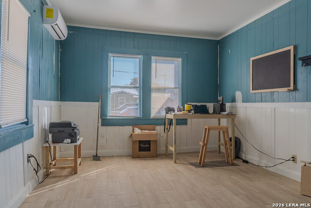 Image 21 of 43 For 918 New Laredo