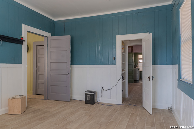 Image 22 of 43 For 918 New Laredo