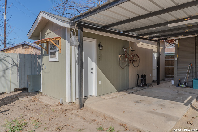 Image 28 of 43 For 918 New Laredo