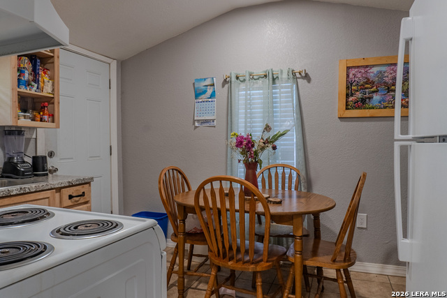 Image 37 of 43 For 918 New Laredo