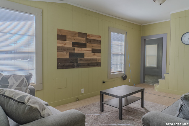 Image 7 of 43 For 918 New Laredo