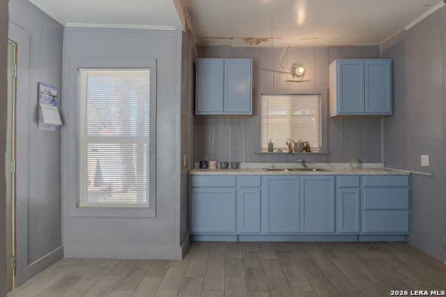 Image 9 of 43 For 918 New Laredo