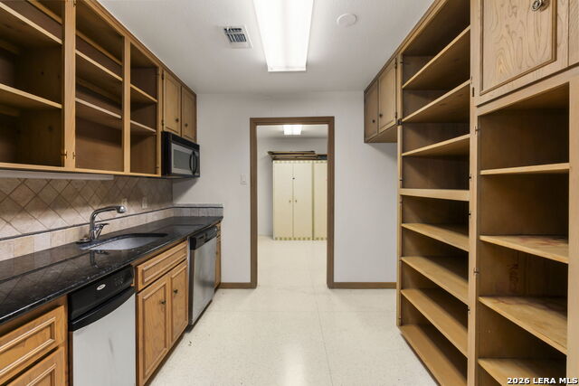 Image 16 of 67 For 85 Mission  