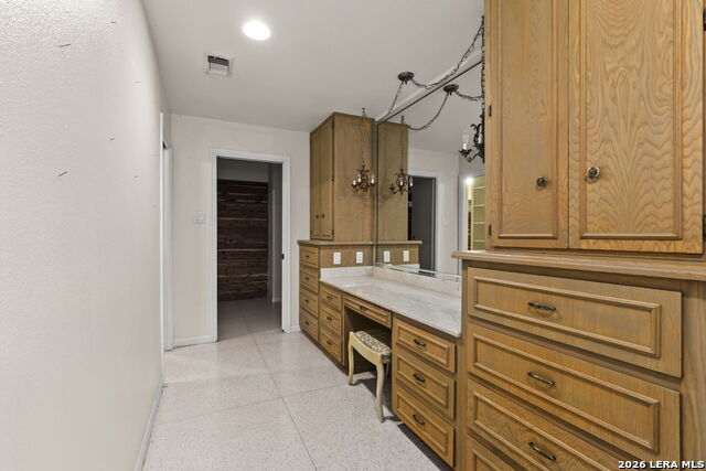 Image 21 of 67 For 85 Mission  