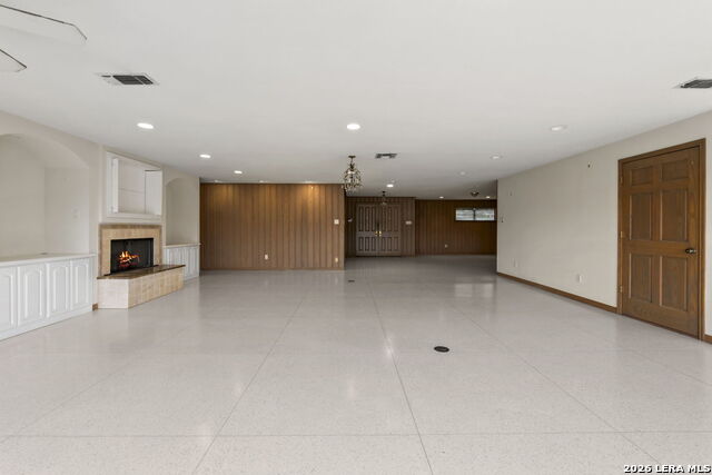 Image 6 of 67 For 85 Mission  