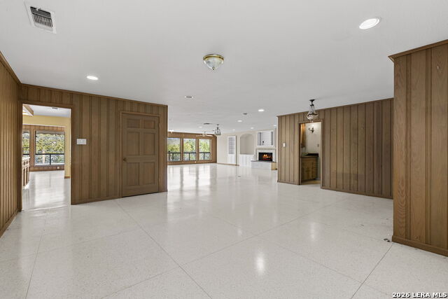 Image 8 of 67 For 85 Mission  