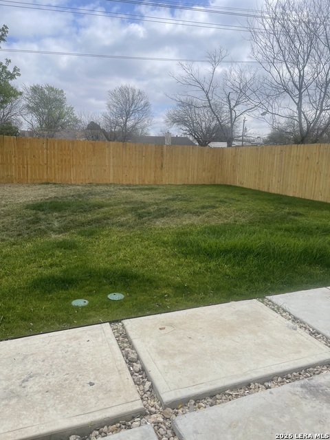 Image 18 of 19 For 4843 Tennyson