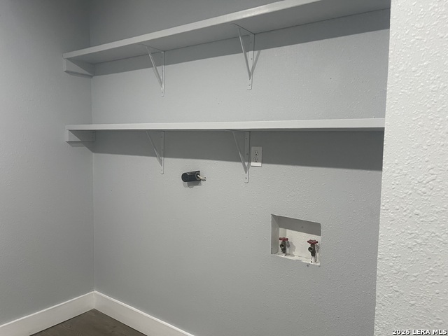 Image 8 of 19 For 4843 Tennyson