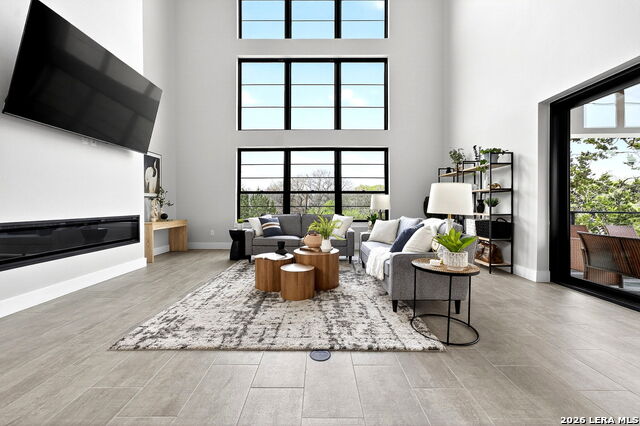 Image 13 of 72 For 8024 Alton  