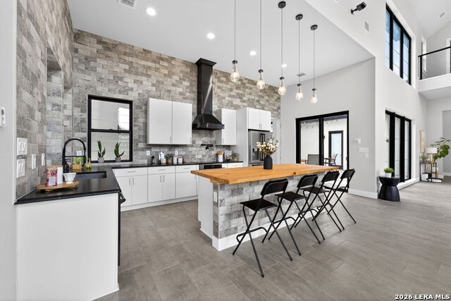 Image 15 of 72 For 8024 Alton  