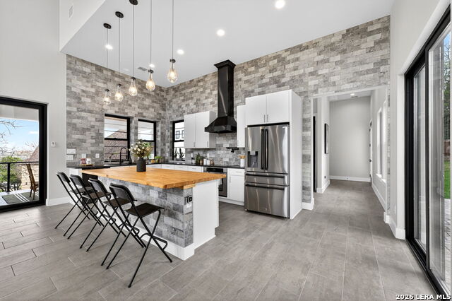 Image 17 of 72 For 8024 Alton  