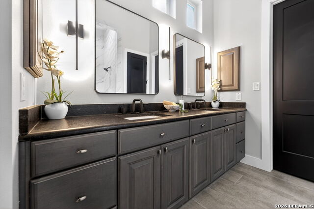 Image 30 of 72 For 8024 Alton  