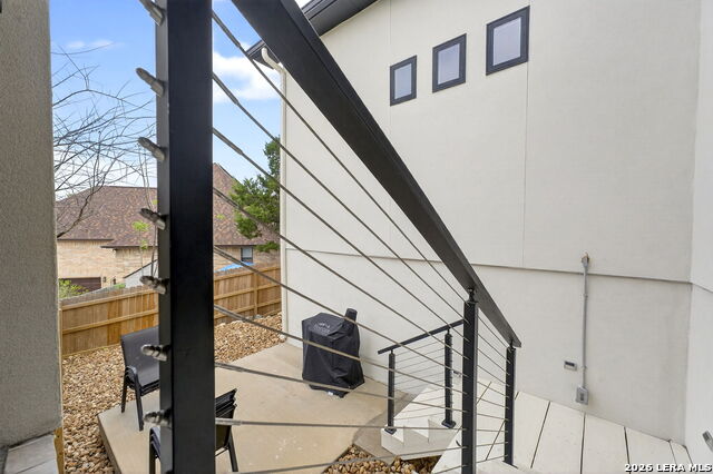 Image 51 of 72 For 8024 Alton  