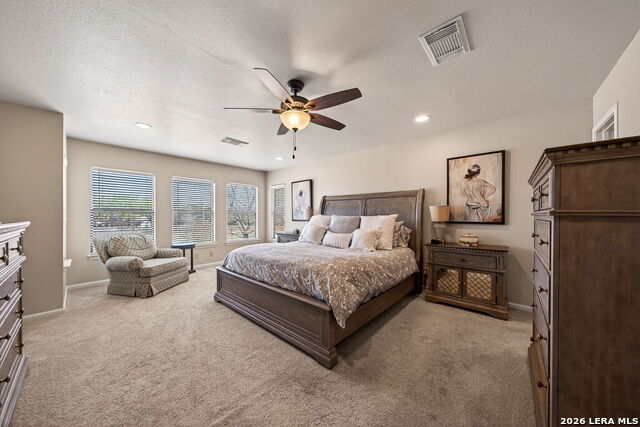 Listing photo id 12 for 18622 Wooded Creek