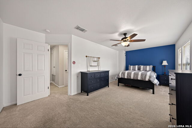 Listing photo id 17 for 18622 Wooded Creek