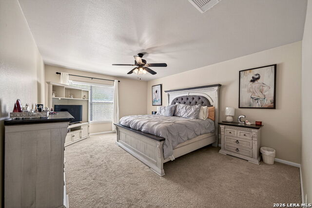 Listing photo id 19 for 18622 Wooded Creek