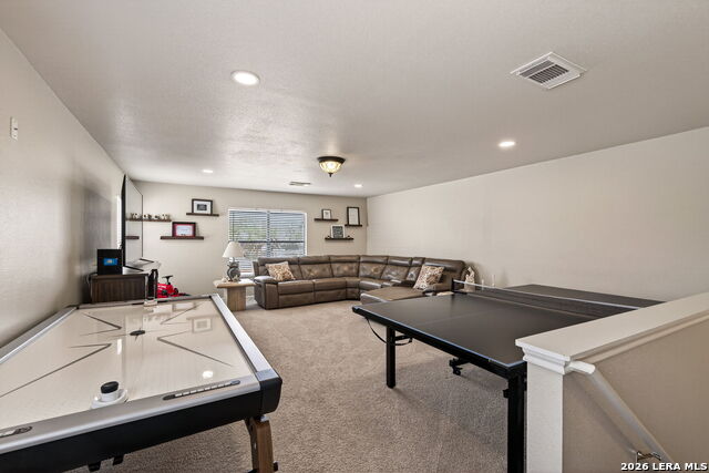 Listing photo id 20 for 18622 Wooded Creek