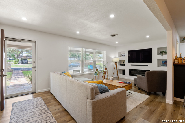 Image 5 of 25 For 8002 Briargate