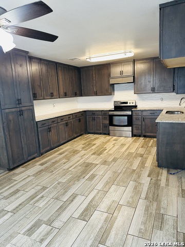 Image 11 of 52 For 12335 Shepherd