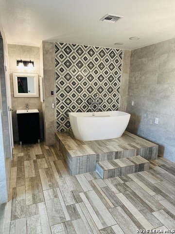 Image 15 of 52 For 12335 Shepherd