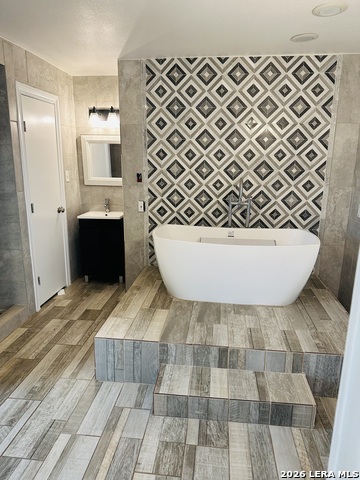 Image 16 of 52 For 12335 Shepherd