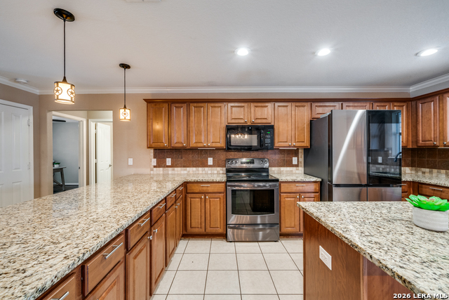 Image 15 of 33 For 22420 Red Sand