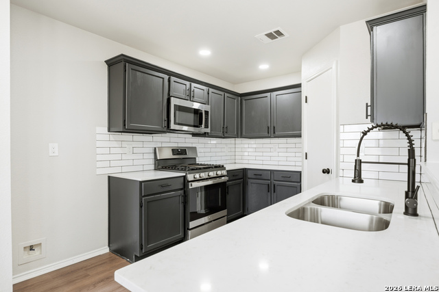 Image 9 of 27 For 8819 Trumpet