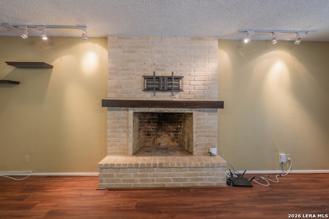 Image 10 of 23 For 5414 Timber Post