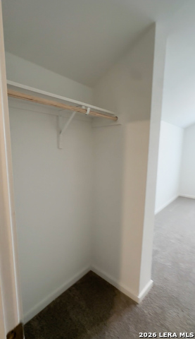 Listing photo id 11 for 5018 Primrose Ridge