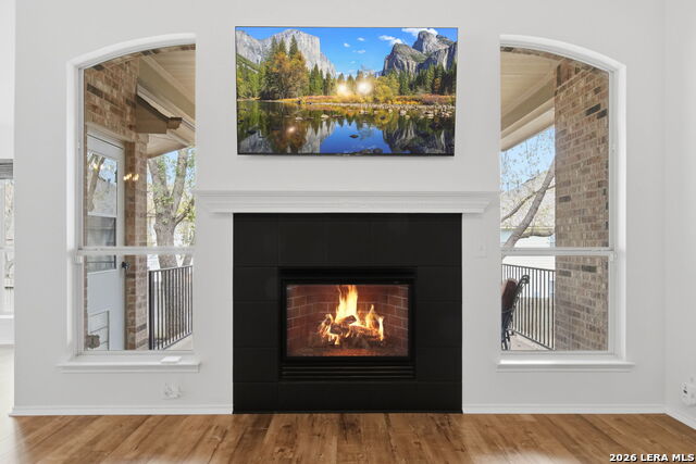 Image 10 of 39 For 18714 Rogers Lake