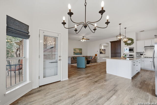 Image 17 of 39 For 18714 Rogers Lake