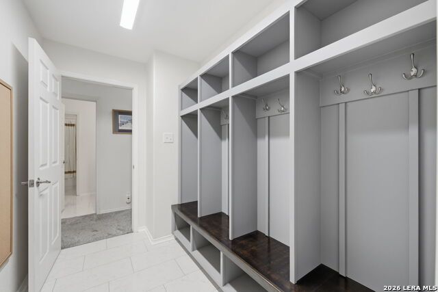 Image 25 of 39 For 18714 Rogers Lake