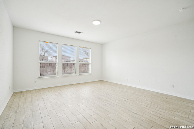 Image 19 of 41 For 9907 Mill Path