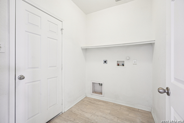 Image 40 of 41 For 9907 Mill Path