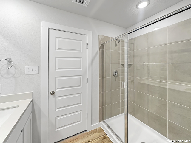 Image 10 of 20 For 14506 Emerio