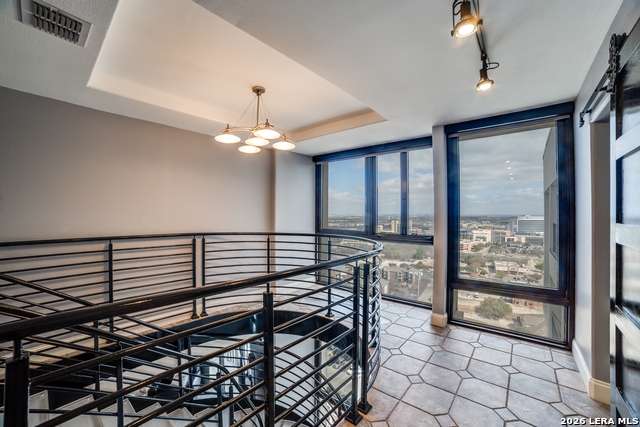 Image 12 of 32 For 7701 Wurzbach  2303