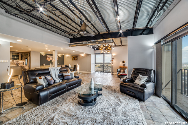 Image 2 of 32 For 7701 Wurzbach  2303