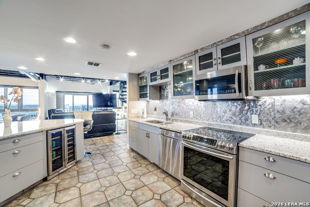 Image 7 of 32 For 7701 Wurzbach  2303