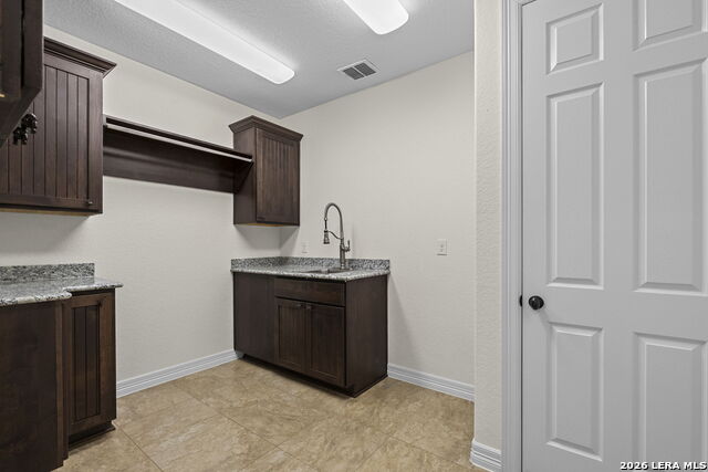 Image 27 of 72 For 948 Lazy Diamond