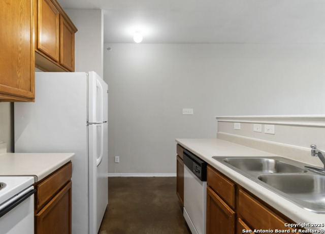 Image 6 of 28 For 7301 Longing