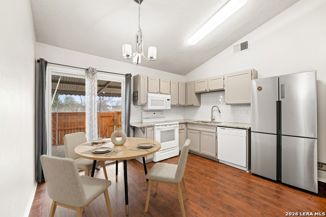 Image 7 of 19 For 9140 Timber  Unit 4002