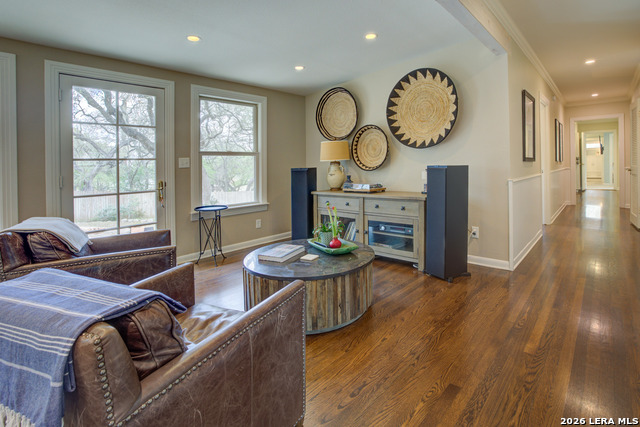 Image 11 of 38 For 664 California