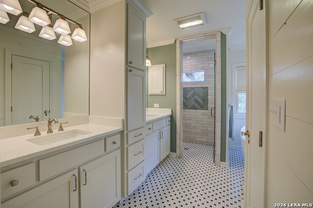 Image 15 of 38 For 664 California