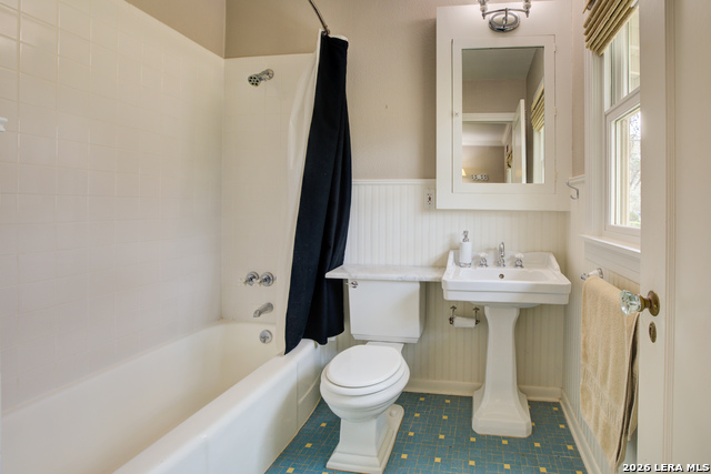 Image 24 of 38 For 664 California