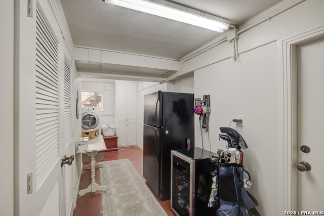 Image 29 of 38 For 664 California