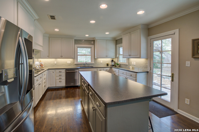 Image 5 of 38 For 664 California