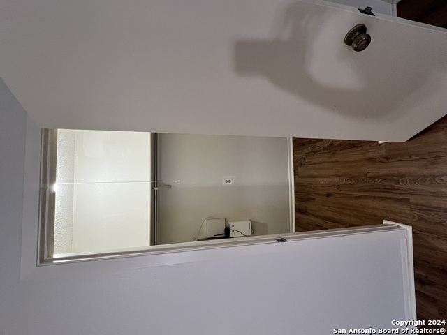 Image 15 of 21 For 21614 Longwood